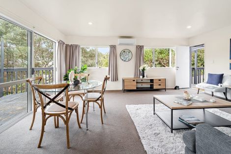 Photo of property in 53 Elliston Crescent, Stanmore Bay, Whangaparaoa, 0932