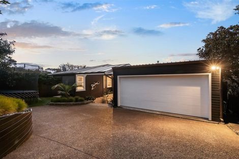Photo of property in 2/65 Park Rise, Campbells Bay, Auckland, 0630