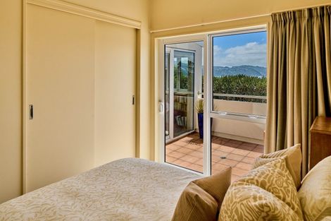 Photo of property in 14 The Crescent, Roseneath, Wellington, 6011