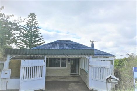 Photo of property in 16 Limmer Place, Browns Bay, Auckland, 0632