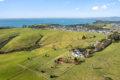 Photo of property in 189 Vaughans Road, Okura, Albany, 0792