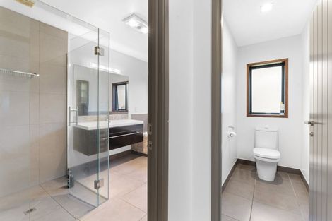 Photo of property in 334 Henwood Road, Hillsborough, New Plymouth, 4372