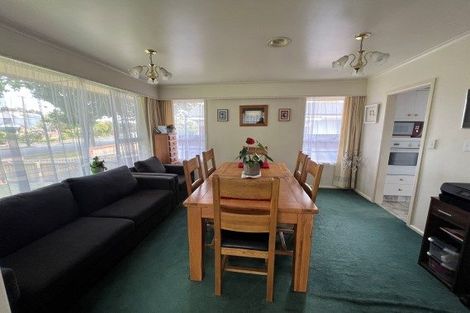 Photo of property in 43 Sevenoaks Drive, Bryndwr, Christchurch, 8053