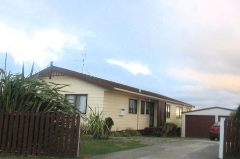 Photo of property in 8 Cathie Place, Karori, Wellington, 6012