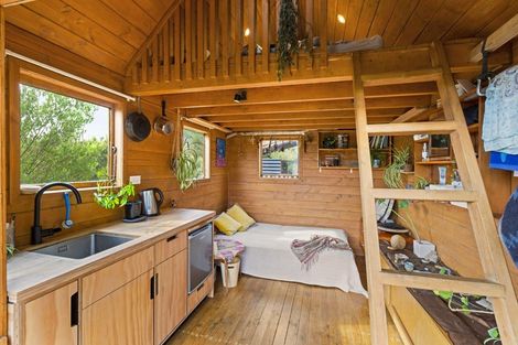 Photo of property in 335 Wainui Road, Raglan, 3297