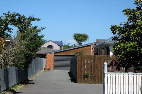 Photo of property in 32a Farquhars Road, Redwood, Christchurch, 8051