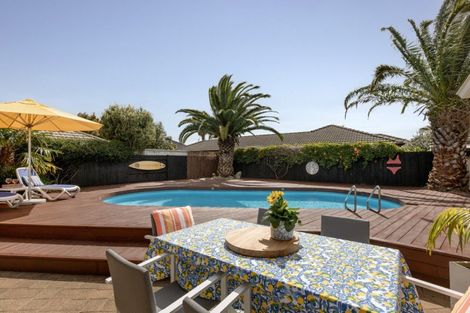 Photo of property in 587 Grenada Street, Papamoa Beach, Papamoa, 3118