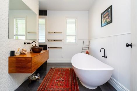 Photo of property in Riverton, 175 Lane Road, Havelock North, 4130