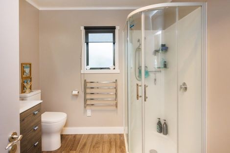 Photo of property in 2a Wellington Street, Feilding, 4702