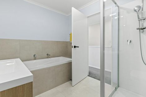 Photo of property in 40 Ringa Matau Road, Hobsonville, Auckland, 0616