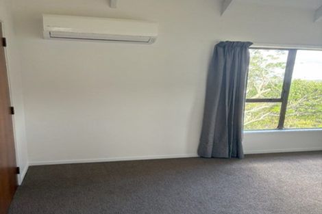 Photo of property in 2/48 Tree View Avenue, Glenfield, Auckland, 0629