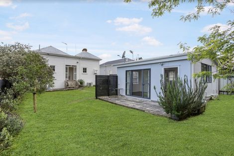 Photo of property in 28 Leslie Avenue, Sandringham, Auckland, 1025