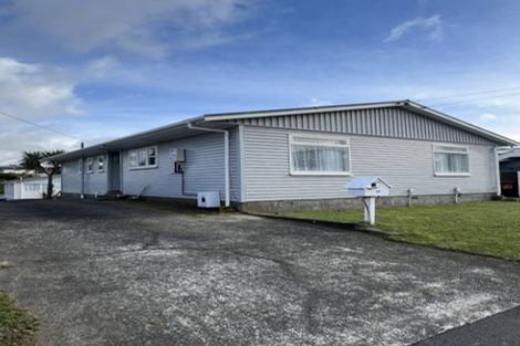 Photo of property in 19 Oswald Crescent, Paparangi, Wellington, 6037