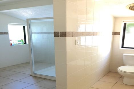 Photo of property in 947 East Coast Road, Torbay, Auckland, 0630