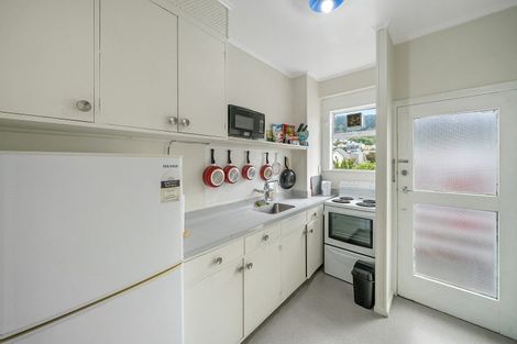 Photo of property in 2 Moncrieff Street, Mount Victoria, Wellington, 6011