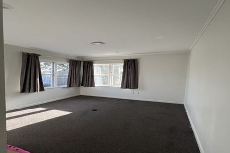 Photo of property in 19 Oswald Crescent, Paparangi, Wellington, 6037