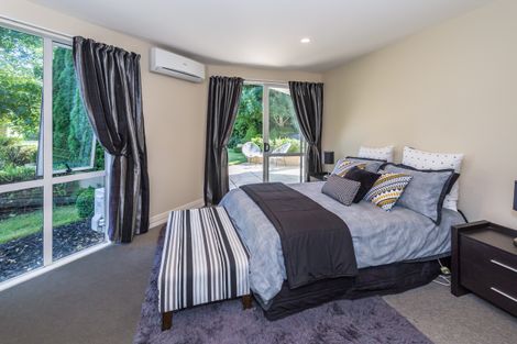 Photo of property in 6 Leabridge Mews, Harewood, Christchurch, 8051