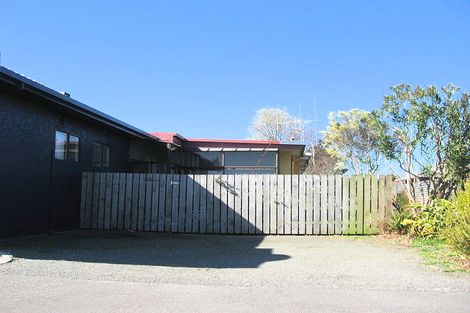 Photo of property in 708-710 Pioneer Highway, Takaro, Palmerston North, 4412