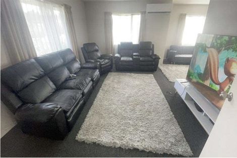 Photo of property in 8 Matuhi Grove, Papatoetoe, Auckland, 2025