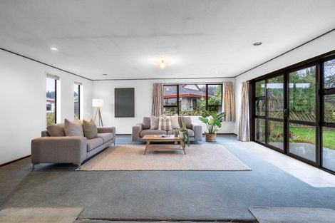 Photo of property in 5 Raeburn Place, Gore, 9710