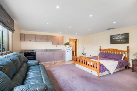 Photo of property in 12 Grove Avenue, Weston, Oamaru, 9401