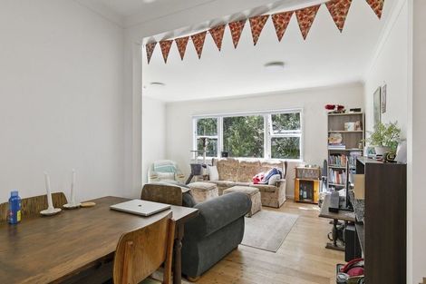 Photo of property in 8 Cross Street, Karori, Wellington, 6012