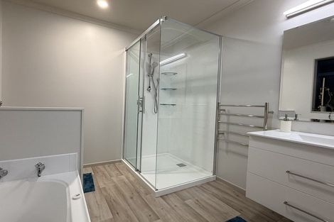 Photo of property in 26 Geneva Terrace, Kelvin Grove, Palmerston North, 4414