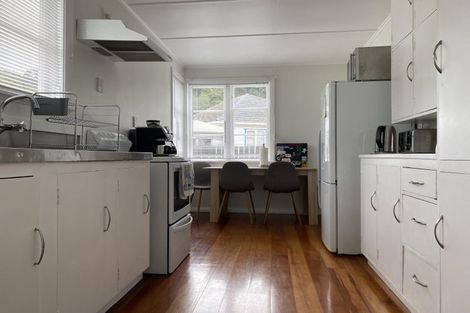 Photo of property in 29 Newcombe Street, Naenae, Lower Hutt, 5011