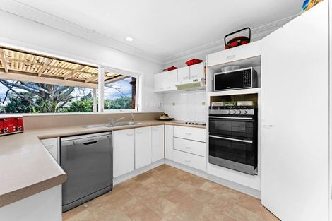 Photo of property in 6 Youngs Road, Papakura, 2110