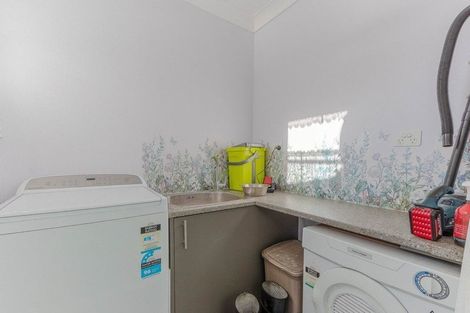 Photo of property in 2 Kuaka Place, Castlecliff, Whanganui, 4501