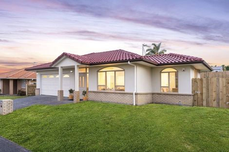 Photo of property in 38 Semillon Avenue, Henderson, Auckland, 0612