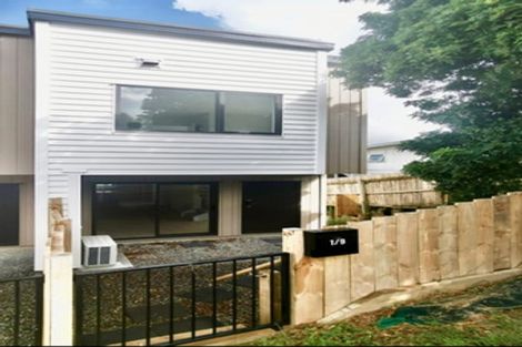 Photo of property in 1/9 Donovan Avenue, Massey, Auckland, 0614