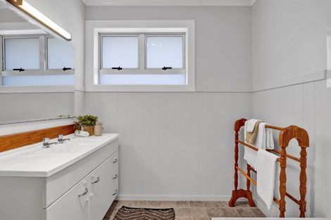 Photo of property in 16 Puni Street, Fitzroy, New Plymouth, 4312