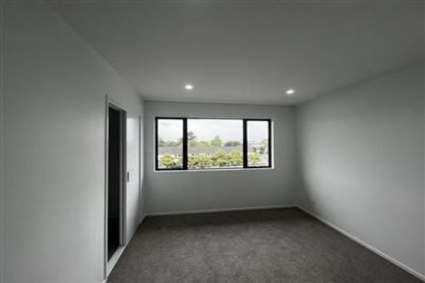 Photo of property in 39 Eileen Newey Place, Henderson, Auckland, 0612