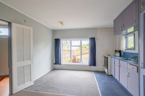 Photo of property in 31 Roberts Road, Matakatia, Whangaparaoa, 0930