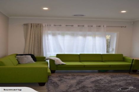 Photo of property in 124 Amesbury Drive, Churton Park, Wellington, 6037