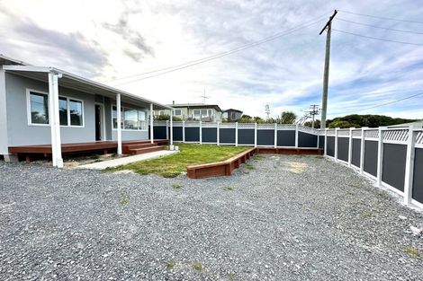 Photo of property in 32 Esplanade, Kaka Point, Balclutha, 9271
