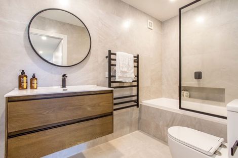 Photo of property in 8b Huka Road, Birkenhead, Auckland, 0626