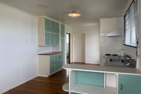 Photo of property in 1/204 Sturges Road, Henderson, Auckland, 0612