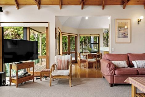 Photo of property in 62 Hauraki Terrace, Pukawa Bay, Turangi, 3381