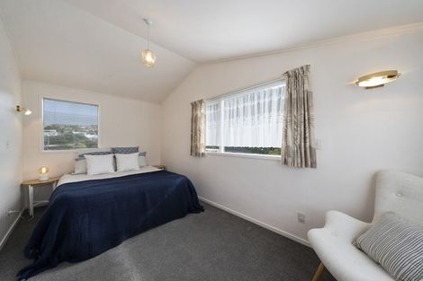 Photo of property in 10 Turriff Crescent, Tawa, Wellington, 5028