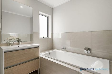 Photo of property in 7 Samuel Cassidy Avenue, Swanson, Auckland, 0614