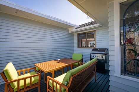 Photo of property in 2 Kapiti Crescent, Titahi Bay, Porirua, 5022