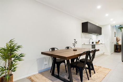 Photo of property in 17 Richard Petterd Way, Swanson, Auckland, 0614