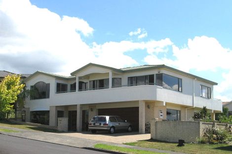 Photo of property in 11 Tornado Place, West Harbour, Auckland, 0618