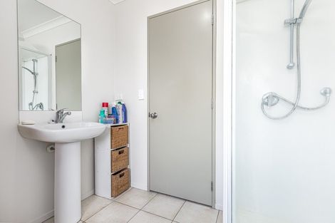 Photo of property in 8 Old Park Place, Takanini, 2112