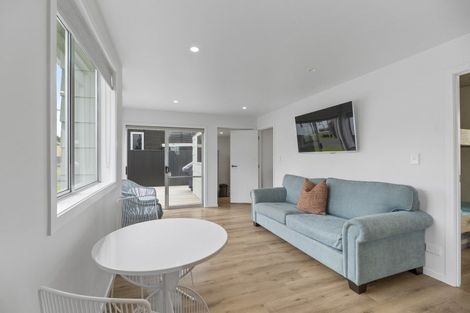 Photo of property in 30 Third Avenue, Urenui, 4377