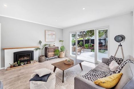 Photo of property in 1/46 Roberts Road, Glenfield, Auckland, 0629