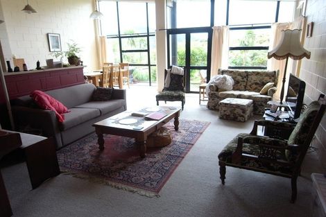 Photo of property in 6 Otamarau Grove, Maungaraki, Lower Hutt, 5010