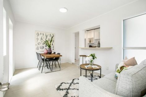 Photo of property in 7/23 Inverness Road, Browns Bay, Auckland, 0630